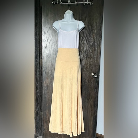 Long light yellow skirt, L by LuLaRoe - Picture 2 of 3